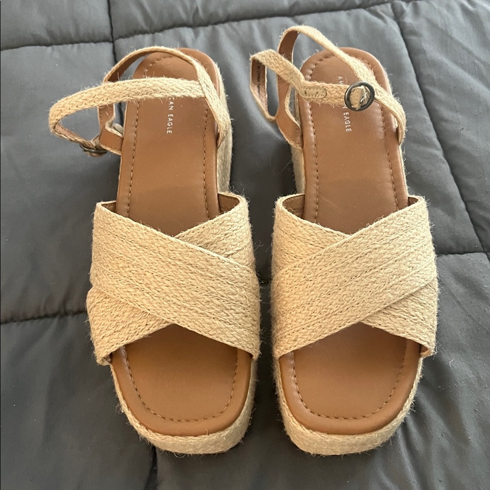 NWOT - American Eagle Platform Espadrille Jute Wedge Sandals - Size 9